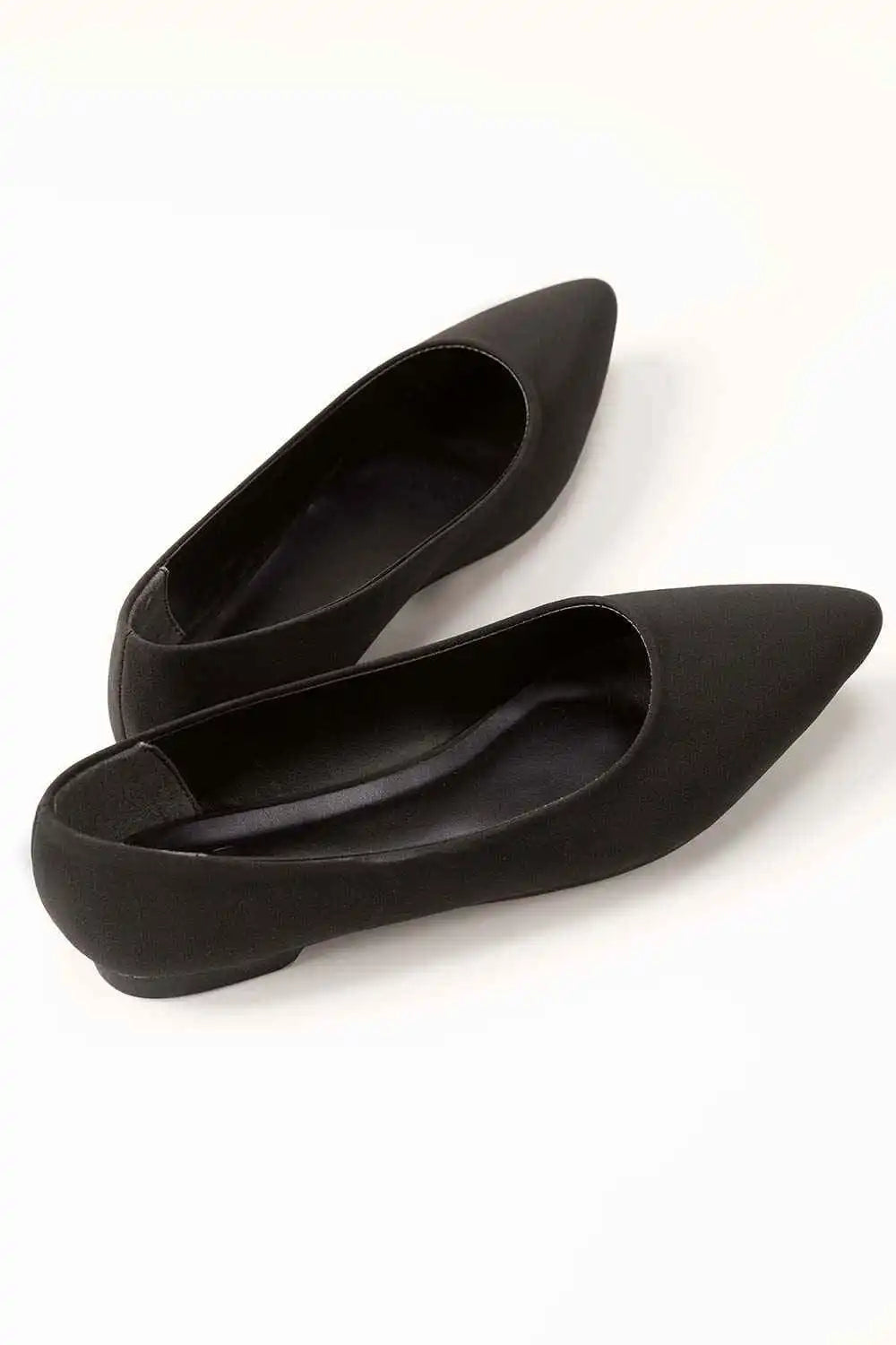 Black Pumps
