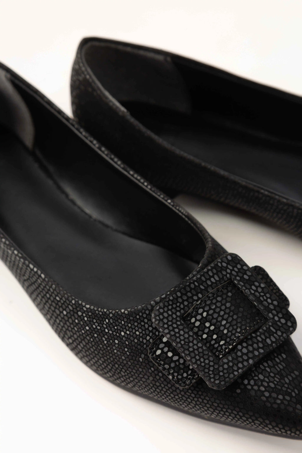 lush Black Pumps