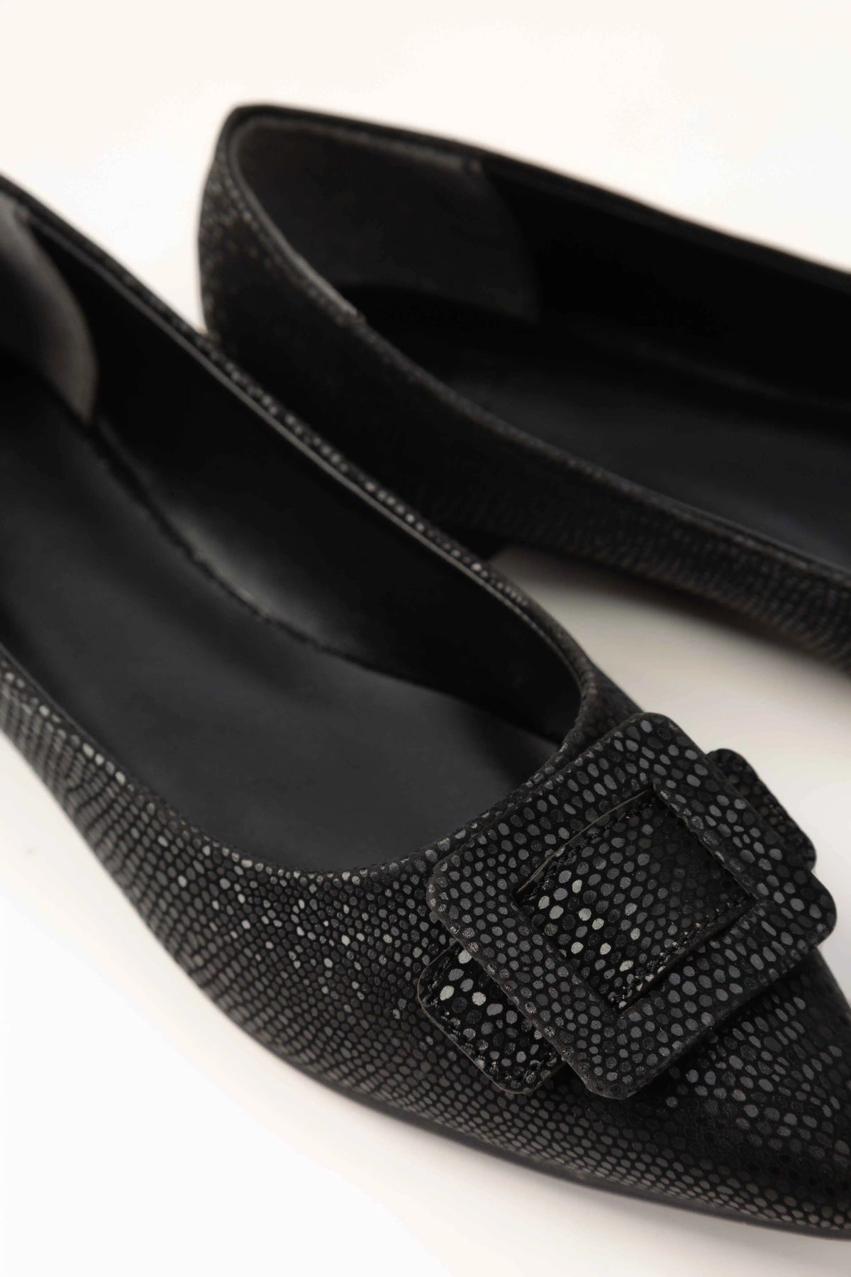 lush Black Pumps